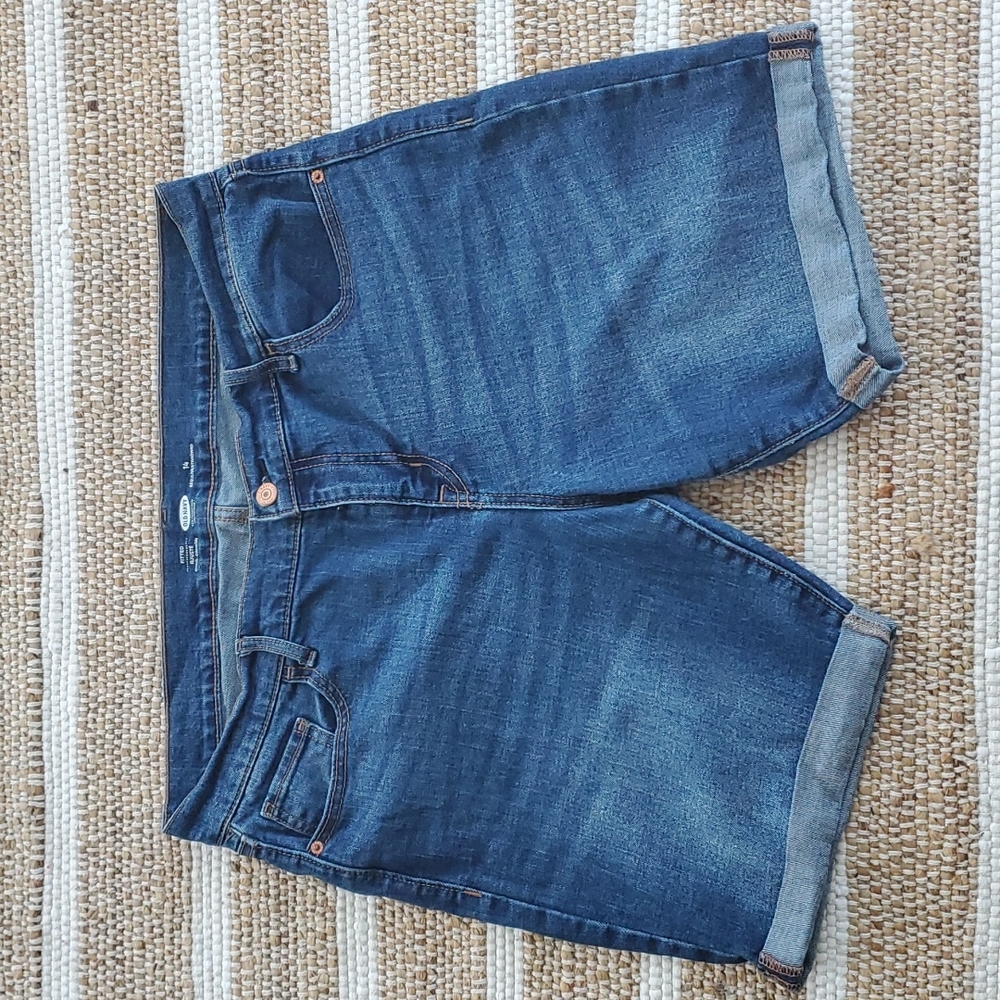 Old Navy Fitted Mom High Rise Shorts